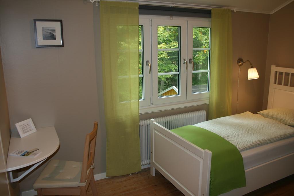 Hotel & Pensionat Bjoerkelund Stenbrohult  Room photo