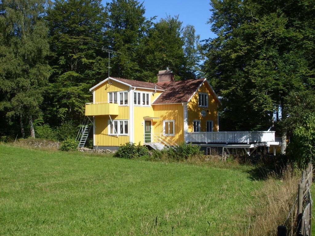 Hotel & Pensionat Bjoerkelund Stenbrohult  Exterior photo